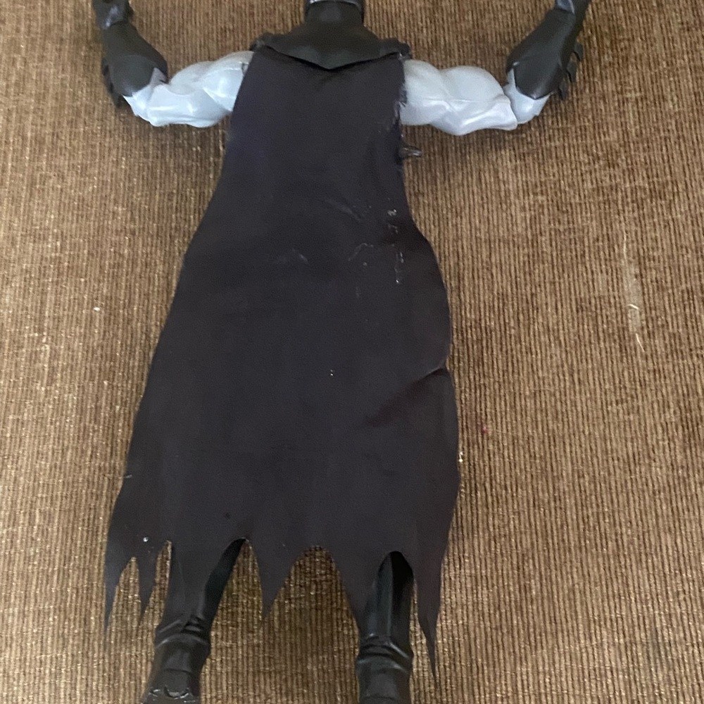 Sellin Batman toy for little boy son has less interest in it